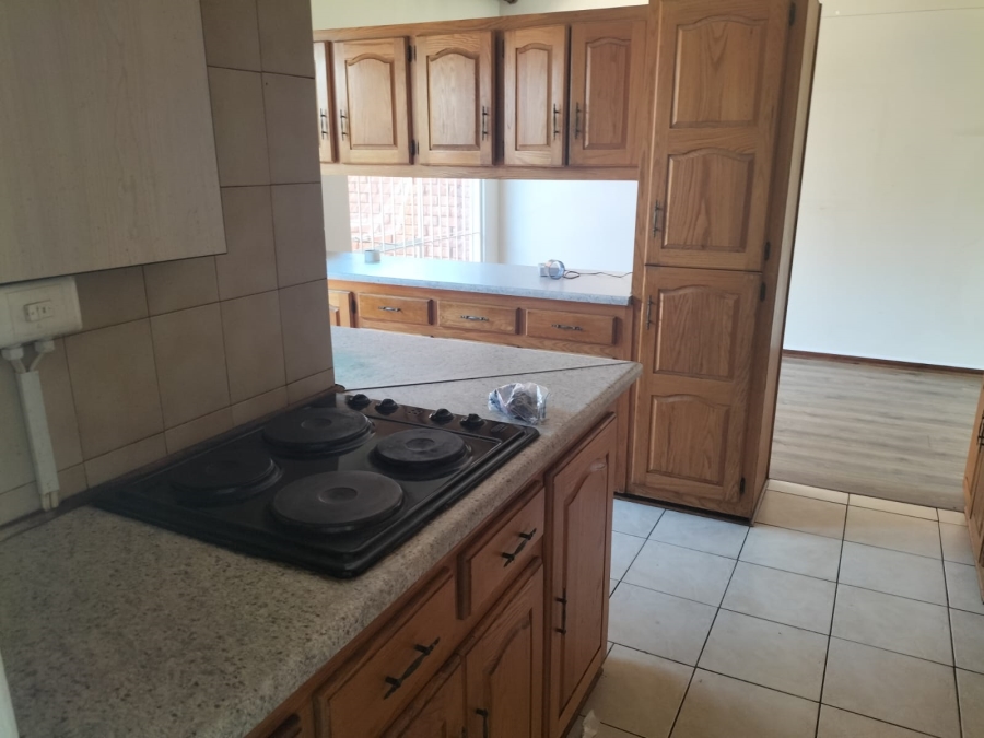 To Let 3 Bedroom Property for Rent in Langenhovenpark Free State